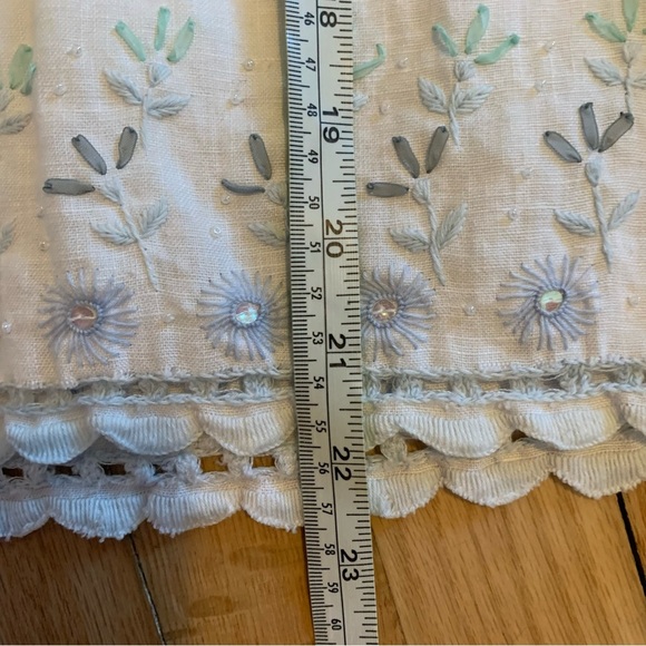 Cynthia Howie Boutique Dainty Beaded Linen White Embroidered Women's Top Sz 8 - Picture 10 of 10